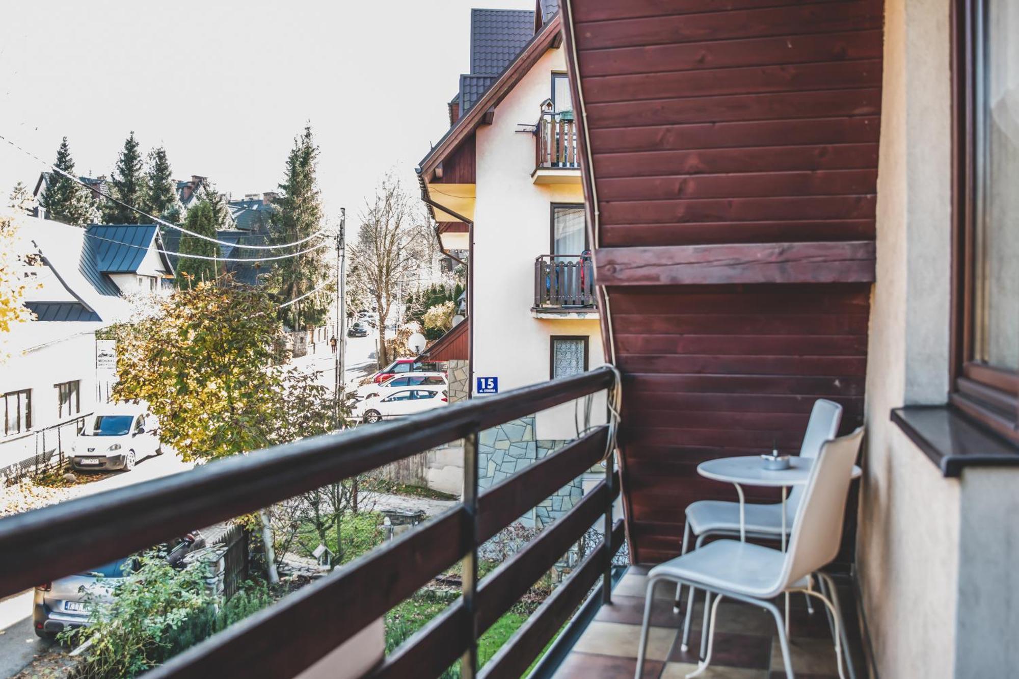 Pokoje Goscinne Na Stromej Zakopane Exteriör bild